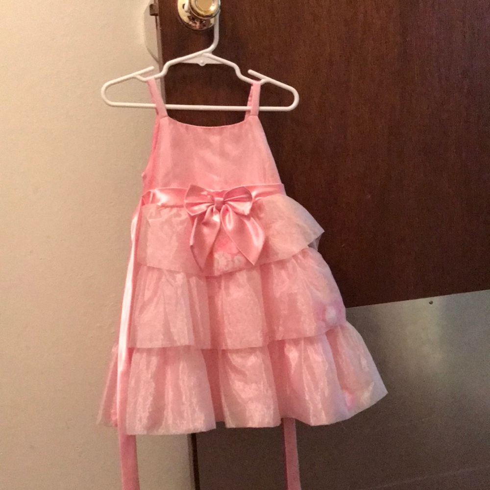 2T pink sleeveless dress with flowers